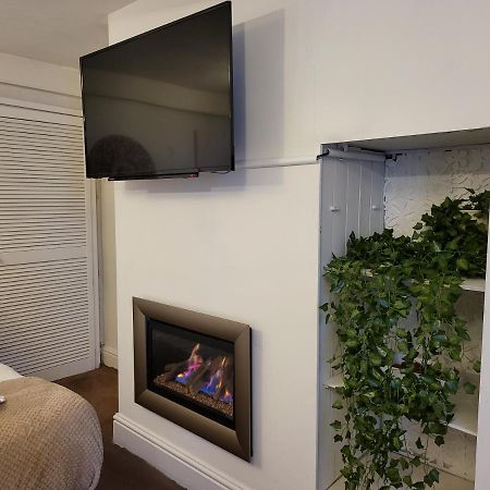 Appartamento Seaside Flat With Fast Wifi Scarborough Esterno foto